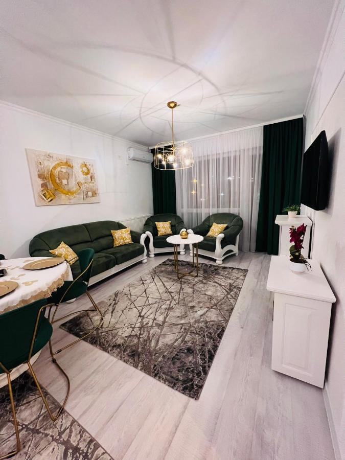 Apartament Larysse Орадя Екстер'єр фото